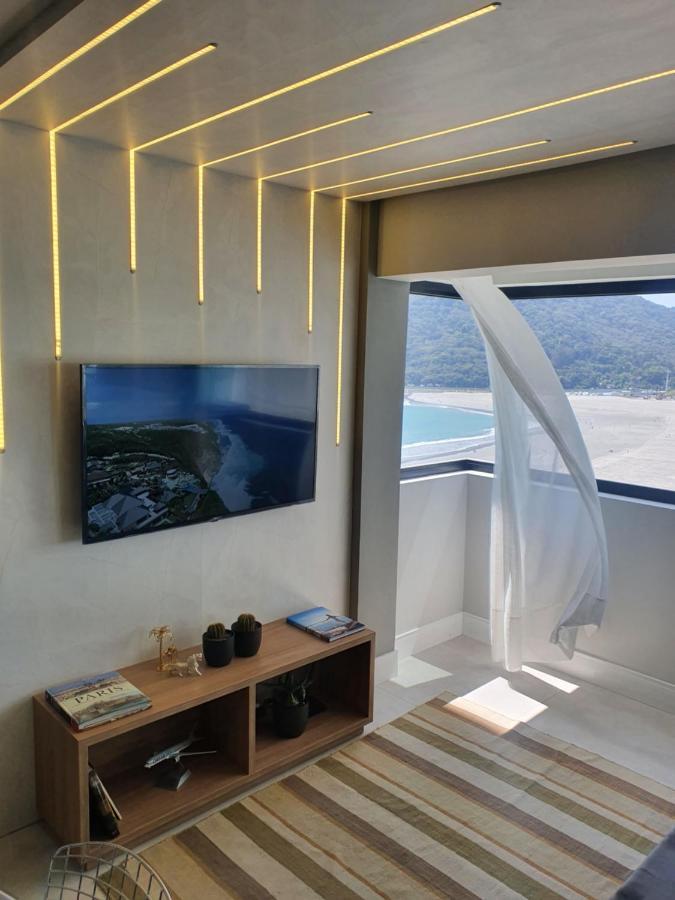 Lindo Apto Novinho, Prédio Frente Mar Apartamento