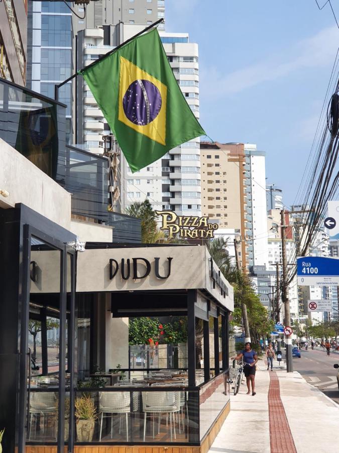 Lindo Apto Novinho, Prédio Frente Mar