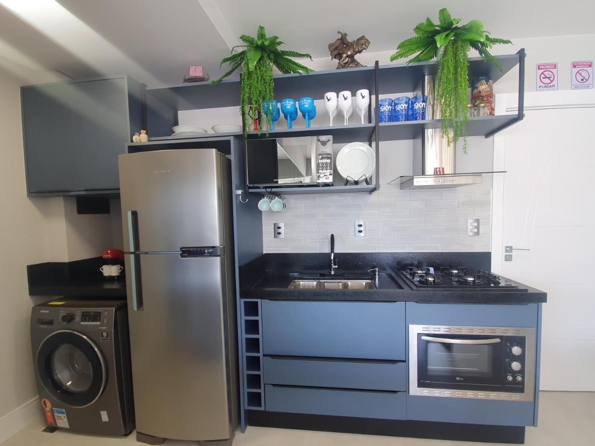 Lindo Apto Novinho, Prédio Frente Mar * Balneário Camboriú